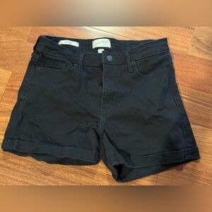 Universal Thread Black Shorts Size 6/28